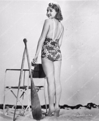 Betty Grable legs and butt swimsuit pin-up portrait 856-24