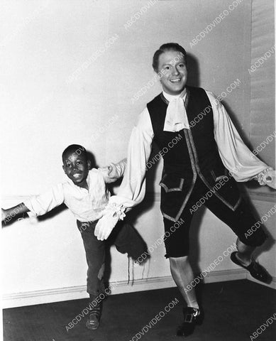 behind the scenes Nelson Eddy dancing w unknown black child actor 859-26
