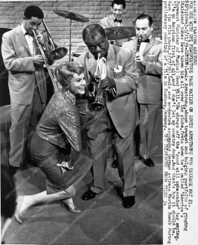 Louis Armstrong & German actress Marika Roekk Rokk news photo 863-19