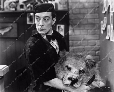 Buster Keaton and lion head film What No Beer 878-05