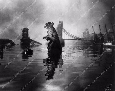 cool monster shot sci-fi film Gorgo 878-31