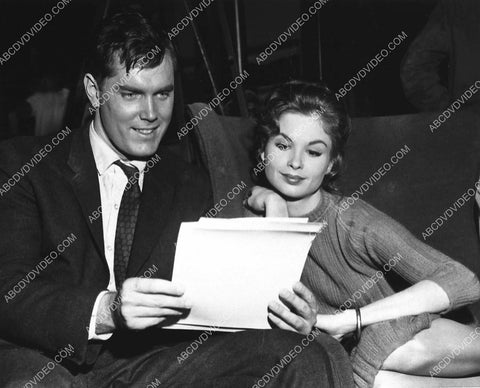 candid Pat Crowley Jeffrey Hunter behind the scenes film Key Witness 944-22