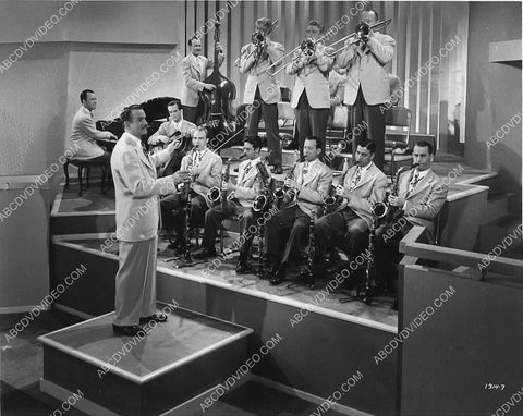 Glen Gray and his Casa Loma Orchestra short film Smoke Rings 967-36