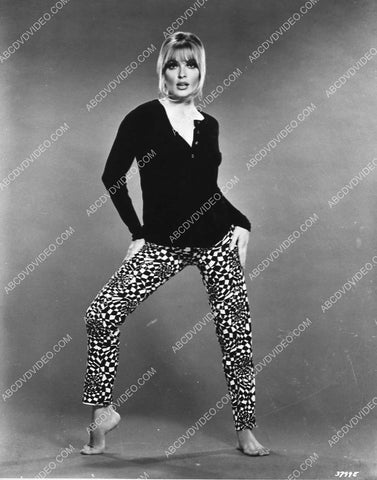 Sharon Tate strikes a pose in her new groovy pants 987-01