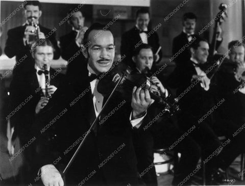 country western musician Spade Cooley and his fiddle 10265-32