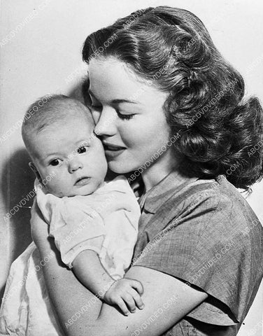 candid Shirley Temple and child 1032-34