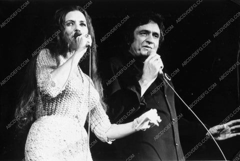 June Carter Johnny Cash live on stage 10323-03