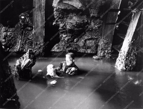 Boris Karloff Bride of Frankenstein 1043-15