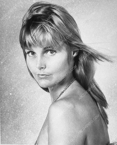 beautiful Carol Lynley portrait 10432-22