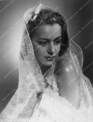 Ann Shirley portrait in bridal gown 10580-10