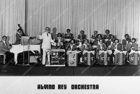 The Alvino Rey Orchestra 10701-16