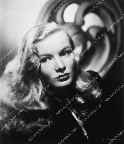 beautiful Veronica Lake portrait 1076-15