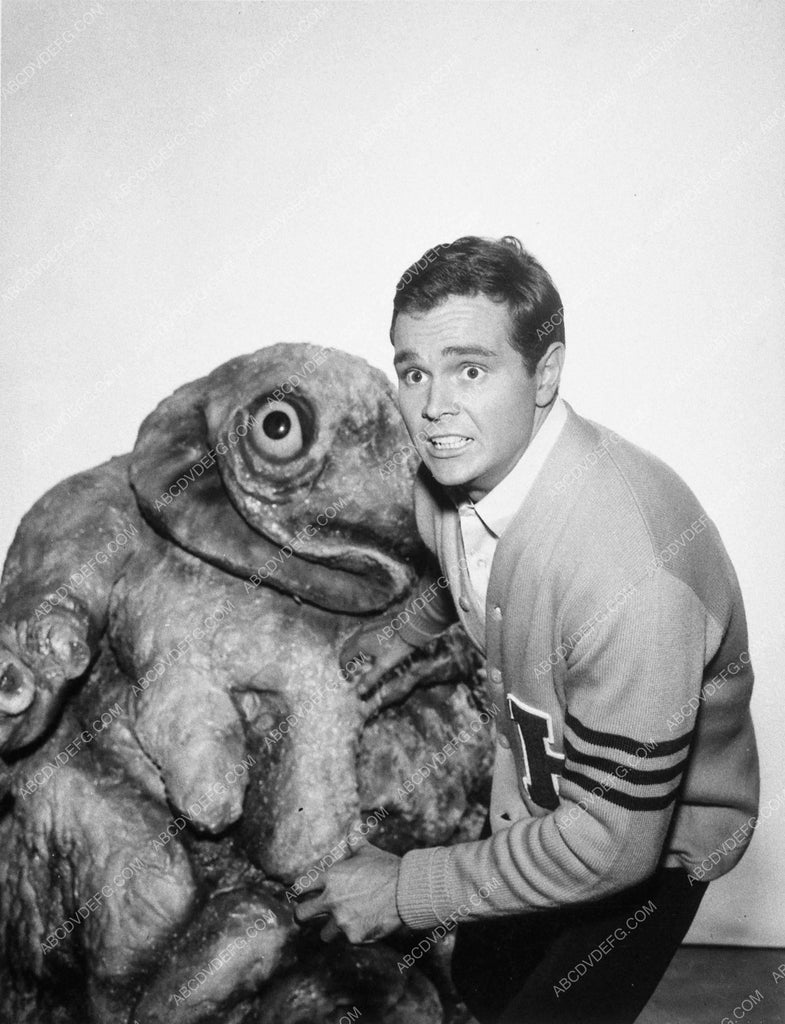 outer limits monsters Buck Taylor and monster TV show The Outer Limits 10986-29 – ABCDVDVIDEO