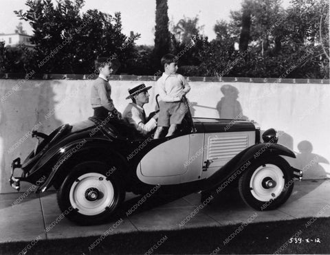 Buster Keaton 1931 Austin automobile & two kids 1099-03