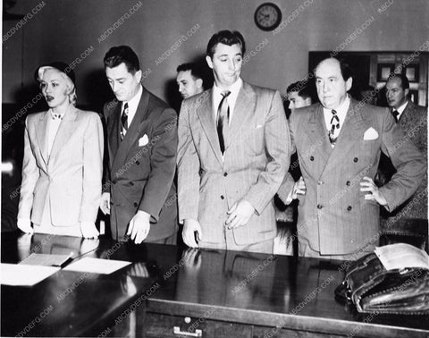 news 1948 photo bad boy Robert Mitchum Lila Leeds and attorney in court 1104-07