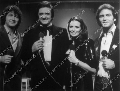 Mac Davis Johnny Cash June Carter Larry Gatlin on stage 11247-24