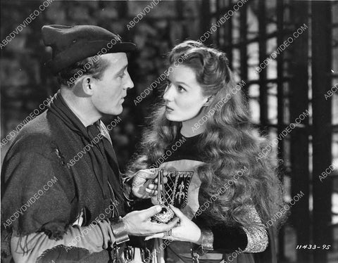 Rhonda Fleming Bing Crosby film A Connecticut Yankee in King Arthur's Court 1171-26