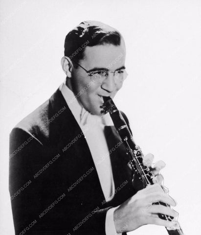 Benny Goodman and his clarinett 1174-14