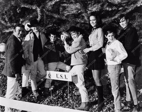 candid of James Drury and his family 1189-15