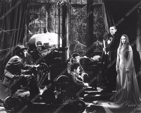 Tod Browning James Wong Howe Bela Lugosi Carole Borland on set Mark of the Vampire 1209-12