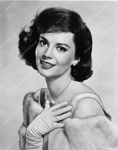 stunningly beautiful Natalie Wood 1213-31