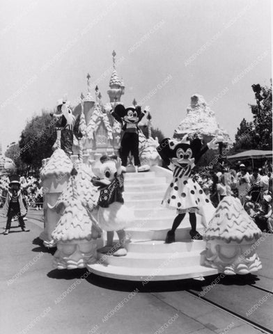 Disneyland float 30th Anniversary Mickey Donald Goofy Minnie 12146-30