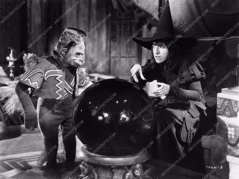 The Wizard of Oz Margaret Hamilton with monkey guard crystal ball 1220-27