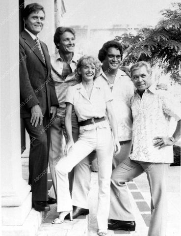 Jack Lord and cast TV show Hawaii 5-0 12878-27