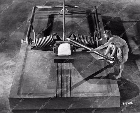 Grant Williams sci-fi classic film The Incredible Shrinking Man 1292-04