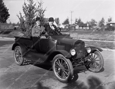 Laurel and Hardy selling Christmas Trees in Big Business silent short 1309-34