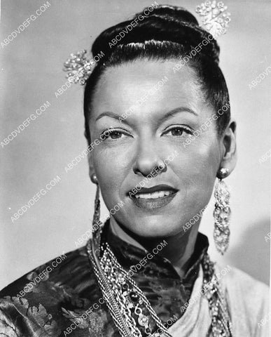 great Gale Sondergaard portrait 1331-23