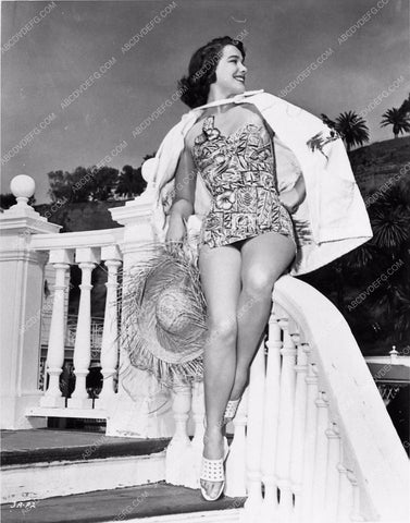 Julie Adams pretty in swimsuit portrait 1333-20