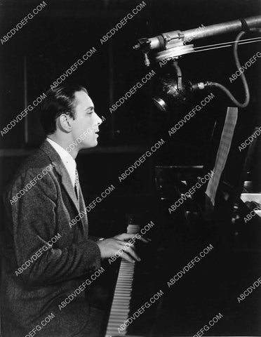 candid Russ Columbo recording at the piano 1368-04