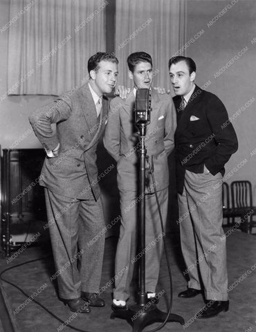 candid Dick Powell Jerry King Russ Columbo NBC microphone 1369-15