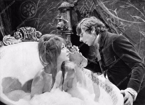 Sharon Tate in the bathtub roman Polanski The Fearless Vampire Killers 1391-19