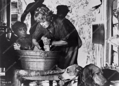 Shelley Winters bathing one of the boys Bloody Mama 1391-28