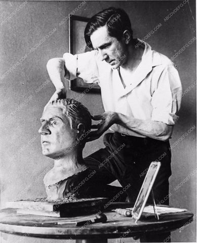Bela Lugosi sculptin bust 1925 1396-24