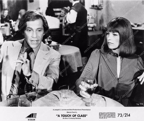 Glenda Jackson George Segal film scene A Touch of Class 1407-29