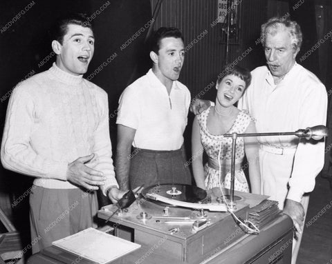 candid Debbie Reynolds Louis Calhern Vic Damone Edmund Purdom 1425-12