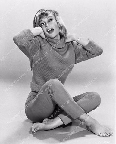 stunning and barefoot Barbara Eden portrait 1482-07