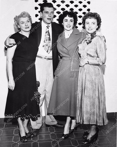 candid Elizabeth Taylor Nicky Conrad Hilton and friends 1482-29