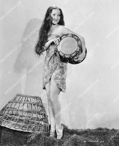 beautiful Dorothy Lamour in her sarong 1518-13
