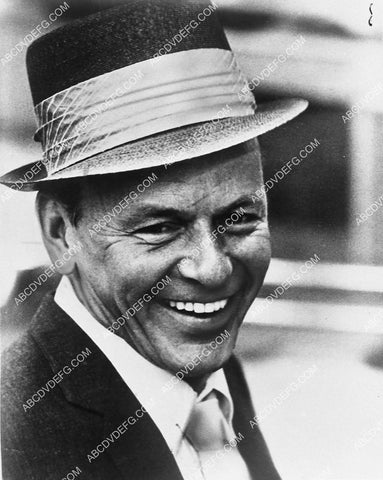 smiling Frank Sinatra shot 1525-32