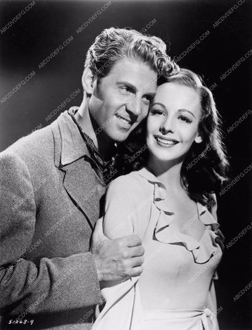 Jean-Pierre Aumont Signe Hasso film Assignment in Brittany 1551-16