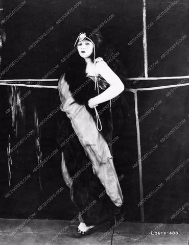 Bebe Daniels full length portrait silent film The Affairs of Anatol 1551-22