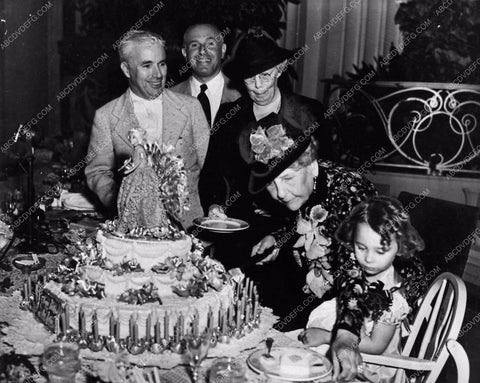 Charles Chaplin Jack Warner May Robson birthday cake chaplin family 1551-24