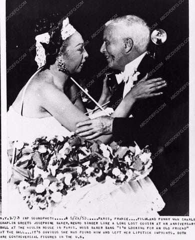 news photo Charles Chaplin Josephine Baker at Moulin Rouge club in Paris 1551-26