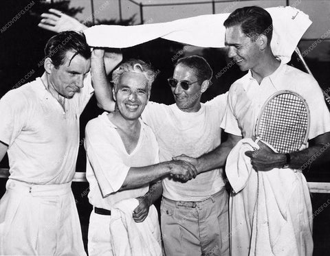 candid Hollywood Groucho Marx Charles Chaplin on tennis court 1551-28