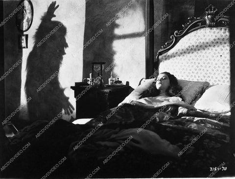 Sidney Fox sleeping in bed horror film Murders in the Rue Morgue 1580-30