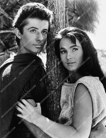 George Chakiris Shirley Anne Field film Kings of the Sun 1595-05